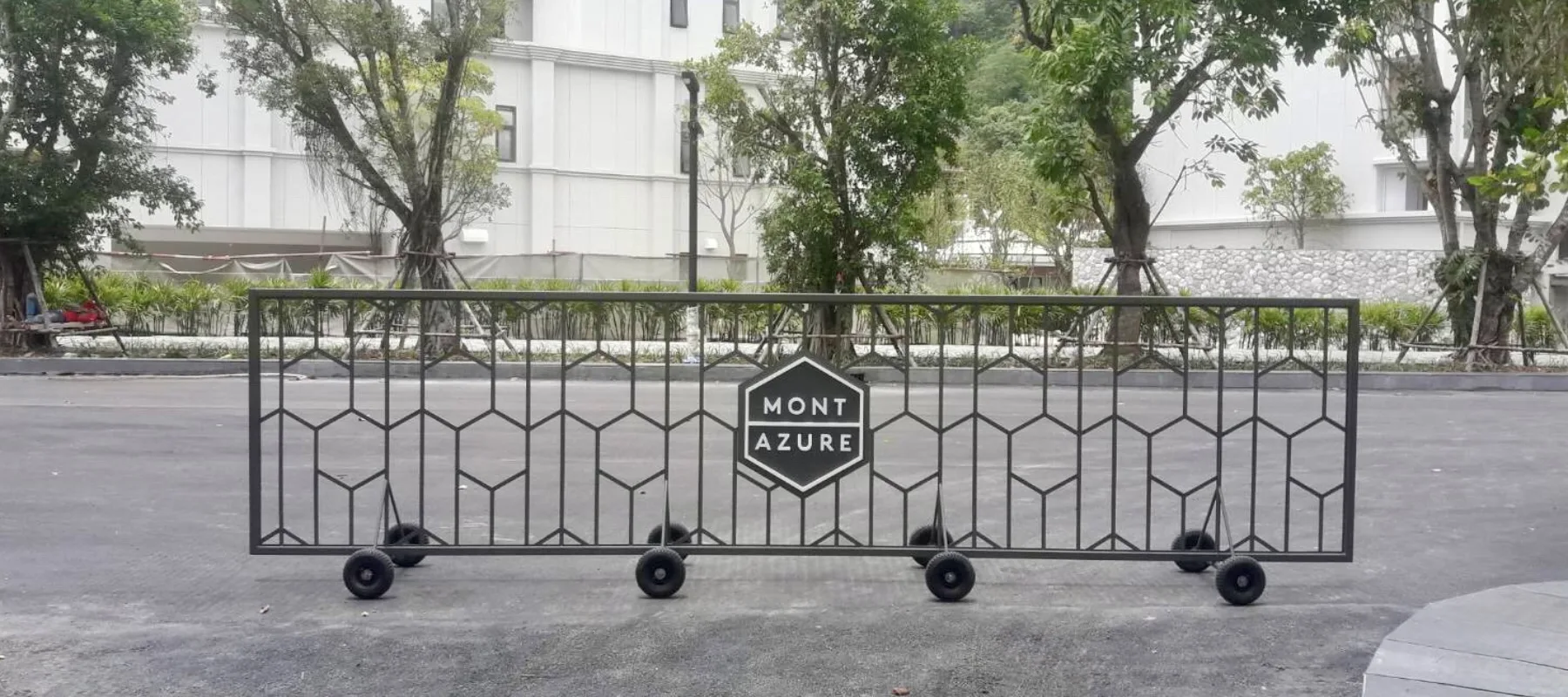 Barricade Gate